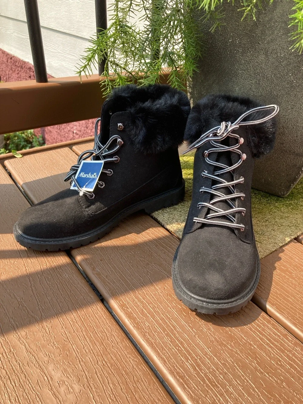New Rock & Candy by Zigi size 9 black faux suede fur trim lace up boots
